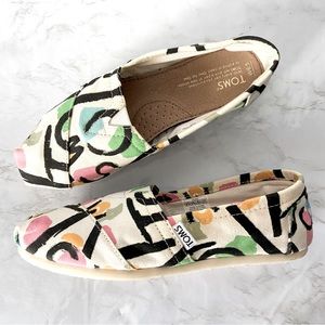 Toms White Abstract  Canvas Classics Slip On Loafers